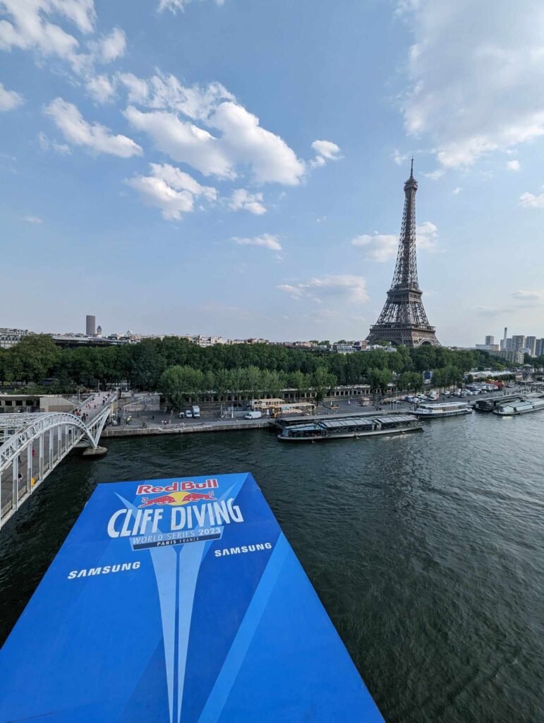 RedBull Cliff Diving : Popovici and Iffland win the Paris’ step
